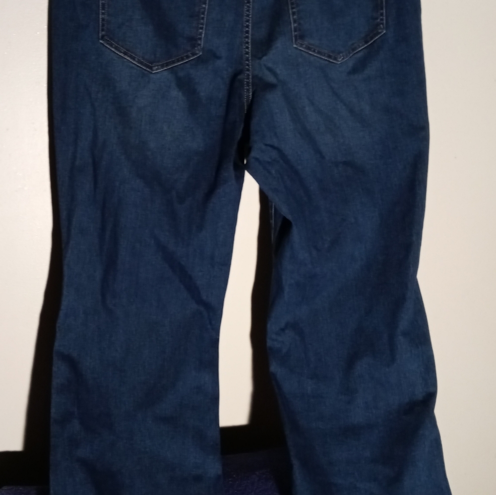 JEANS PANTS. New.